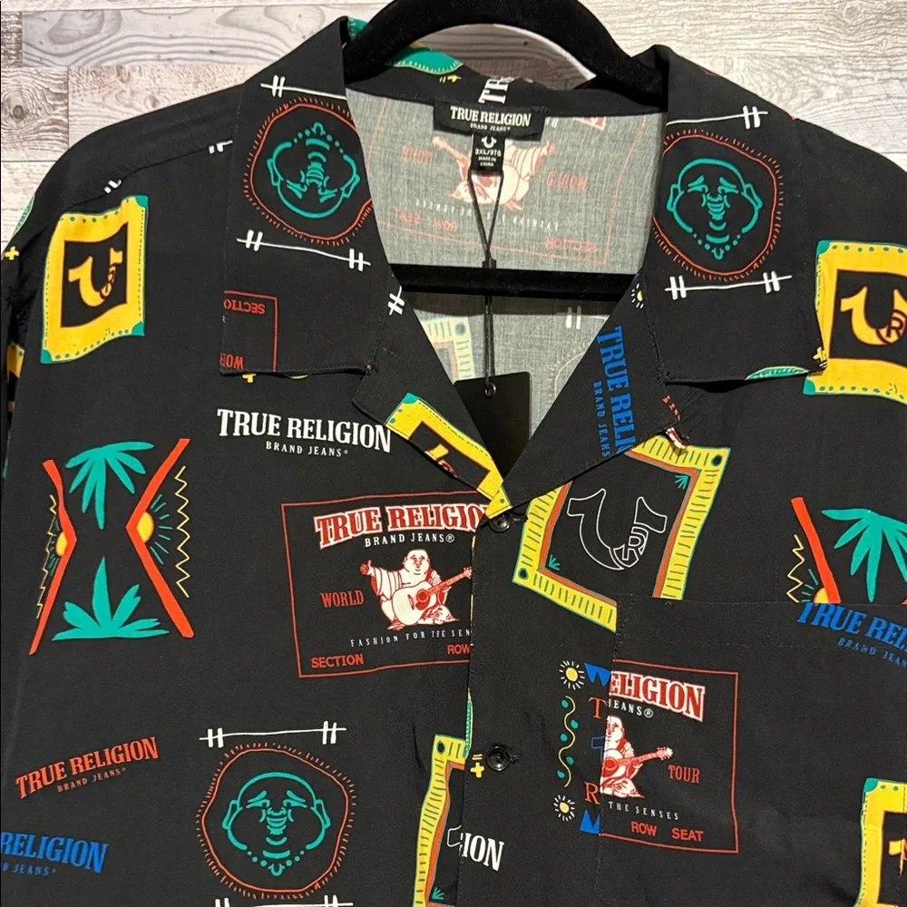 NWT! True Religion Men's Black Graphic Shirt